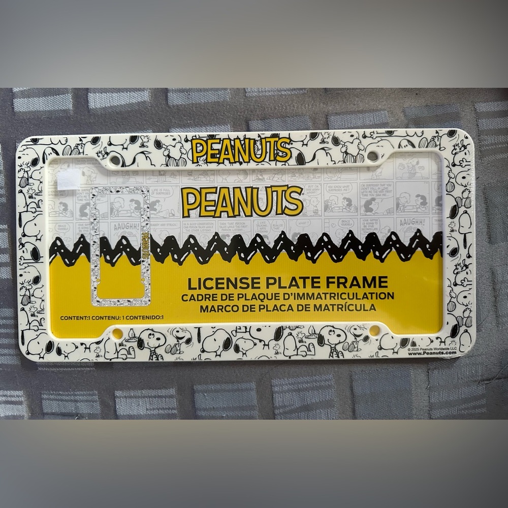 Copy 🚙🚙 Snoopy License Plate Frame, NWT